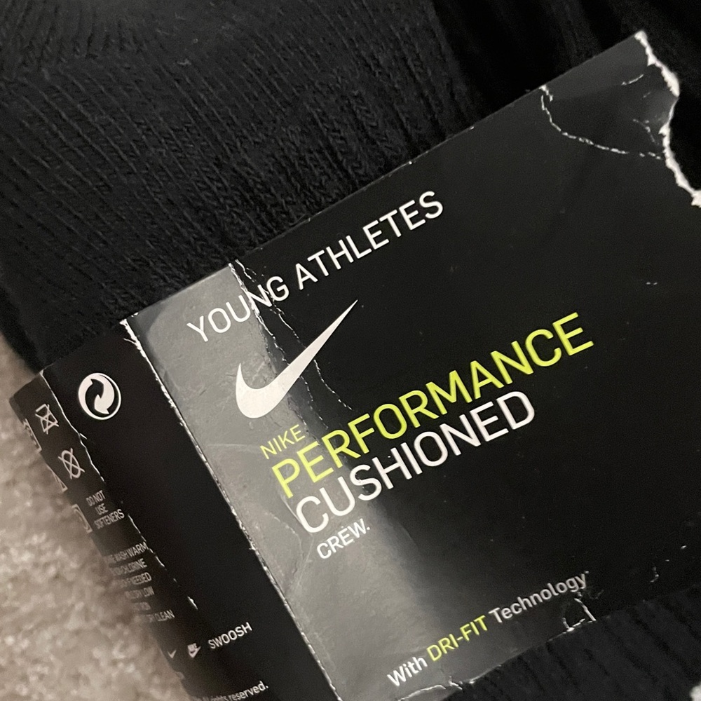 Nike youth dri fit socks 3 pack - Picture 2 of 4